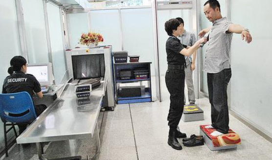 飛機(jī)上可以帶pos機(jī)么？